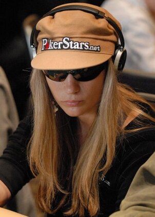 Vanessa was Born for Texas Hold'em Poker